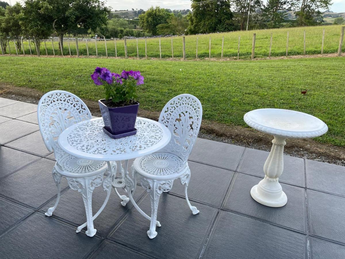 Veld View Bed And Breakfast Tuakau Bagian luar foto