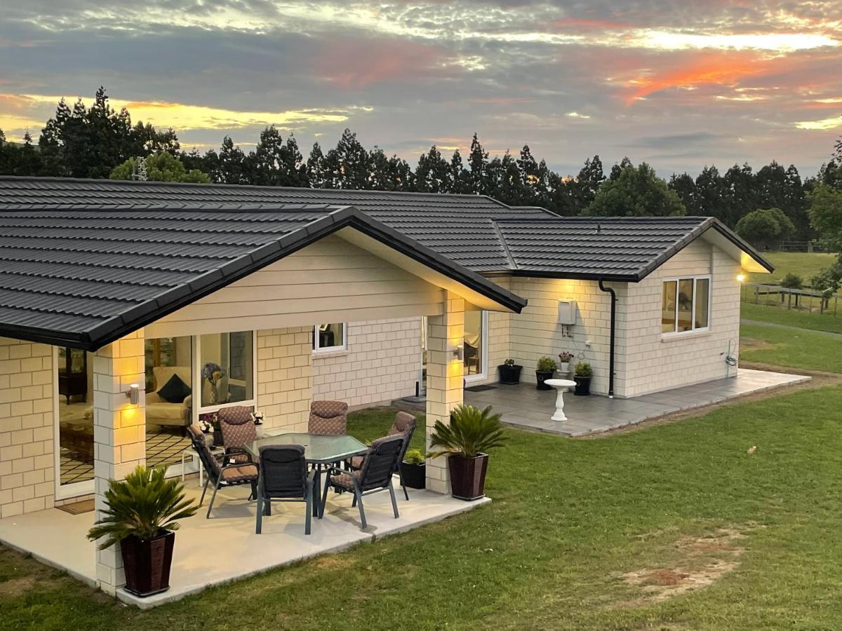 Veld View Bed And Breakfast Tuakau Bagian luar foto