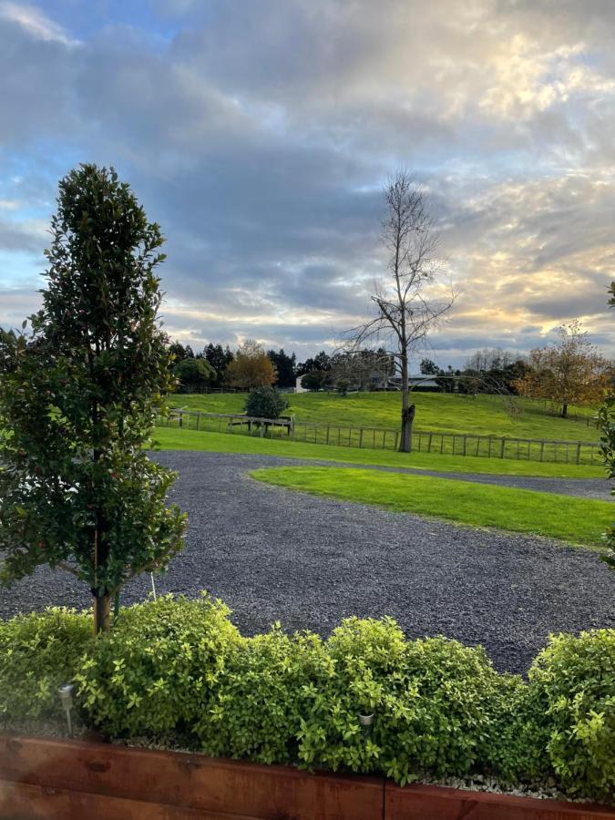 Veld View Bed And Breakfast Tuakau Bagian luar foto