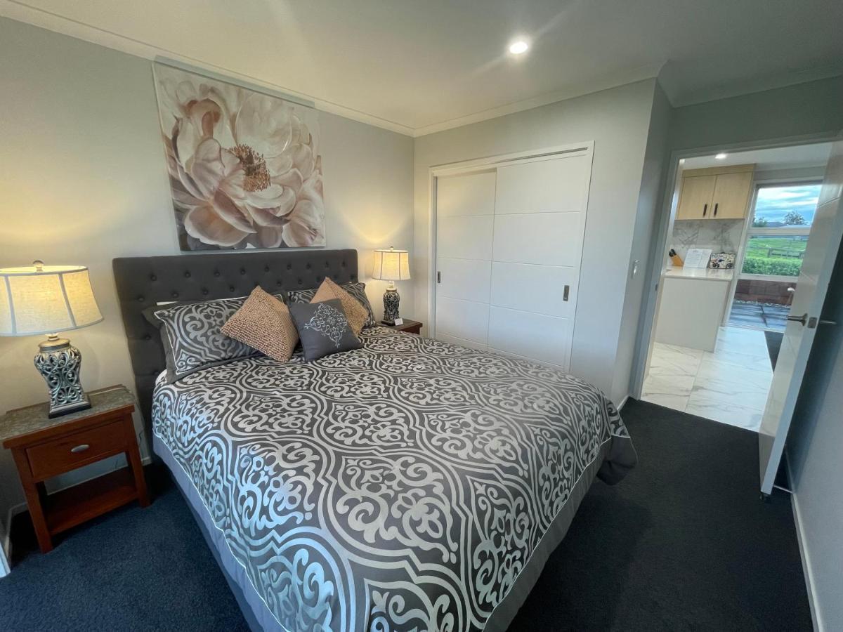 Veld View Bed And Breakfast Tuakau Bagian luar foto