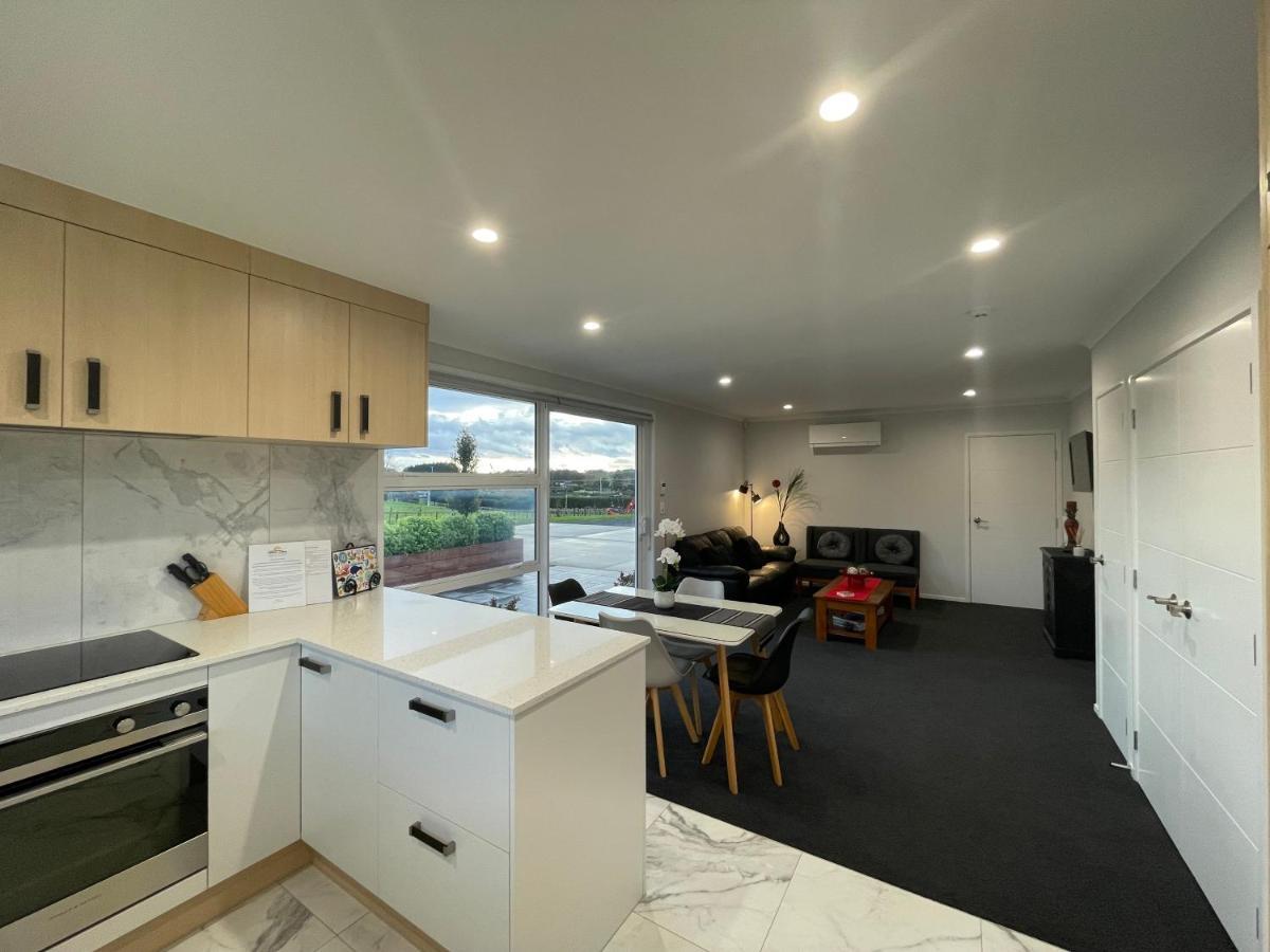 Veld View Bed And Breakfast Tuakau Bagian luar foto